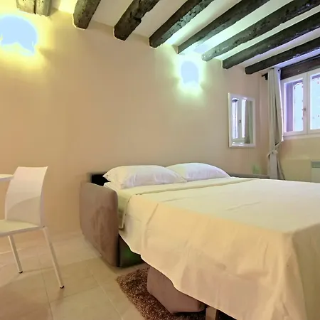 Angelo D Oro St Croce Apartment